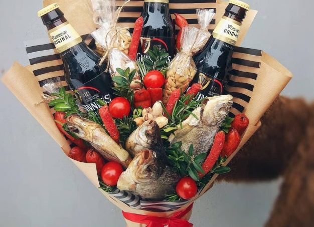 Какие цветы подарить мужчине на день рождения: удачные варианты и советы